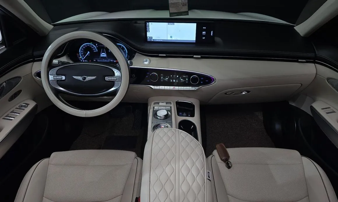 Genesis GV70 — фото 10