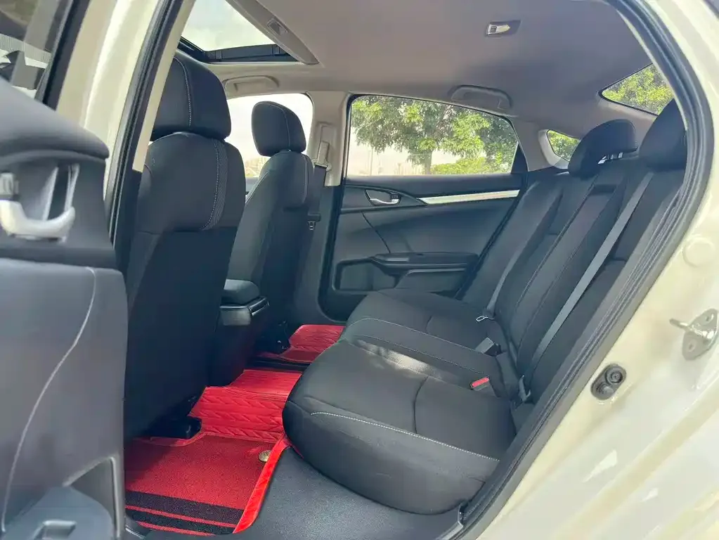 Honda Civic — фото 7