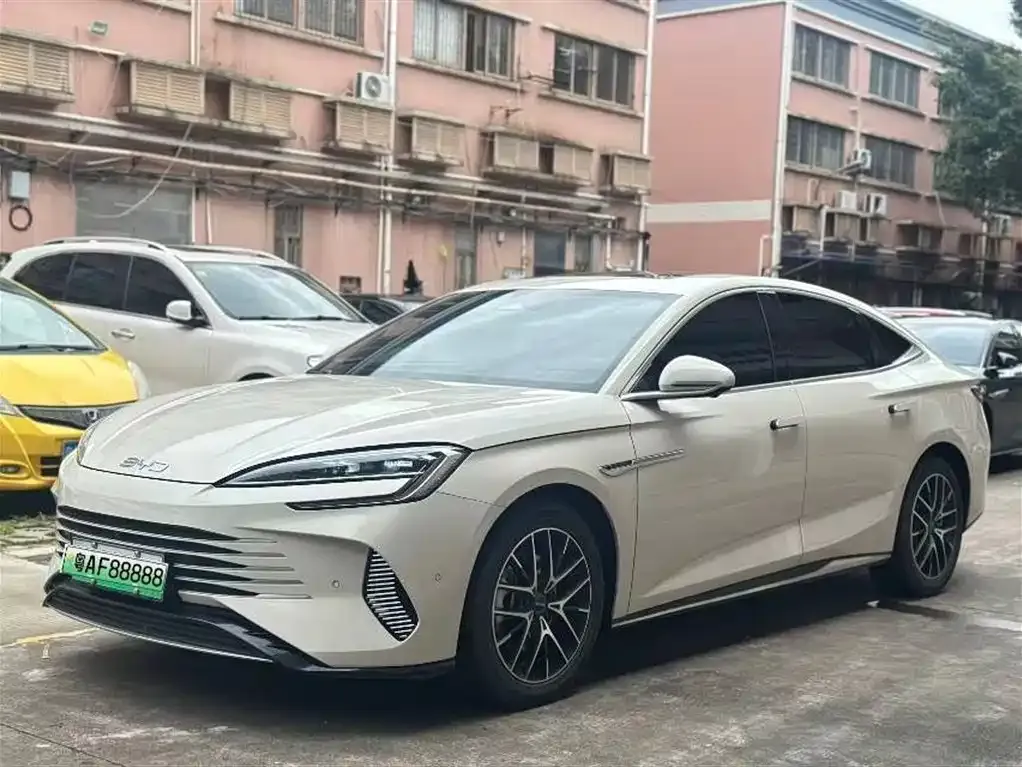 BYD Seal — фото 1