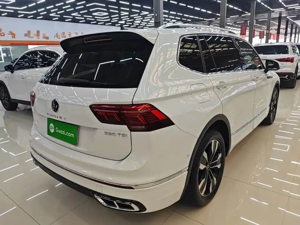 Volkswagen Tiguan L — фото 9