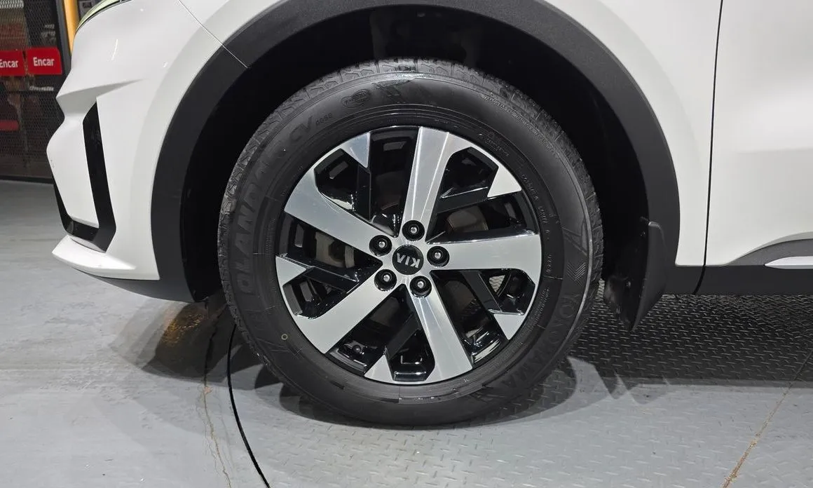Kia Sorento — фото 5