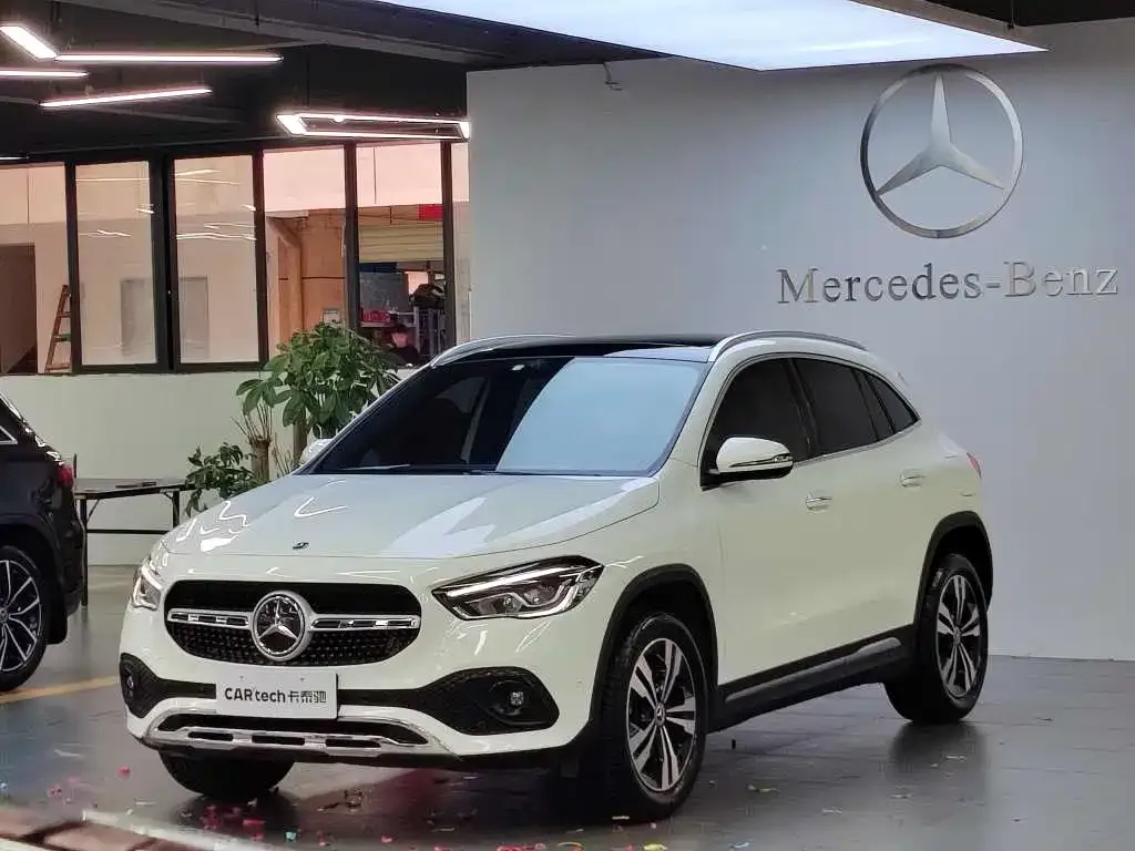 Mercedes-Benz GLA — фото 1