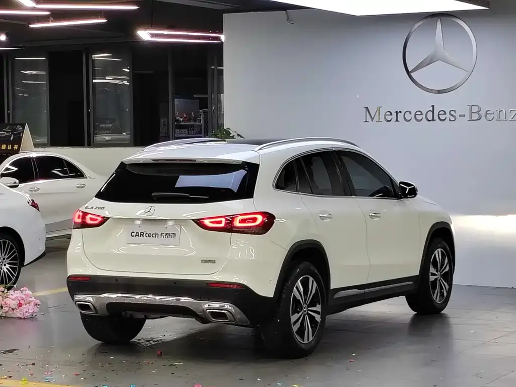 Mercedes-Benz GLA — фото 8