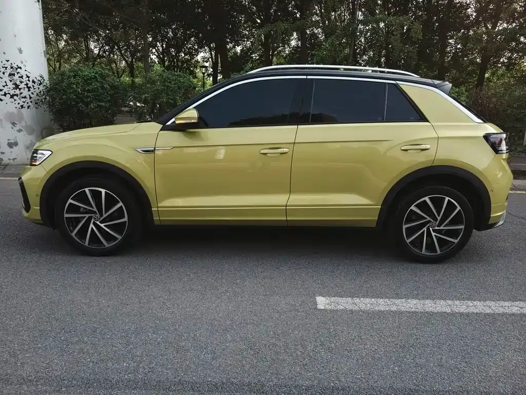 Volkswagen T-Roc — фото 9