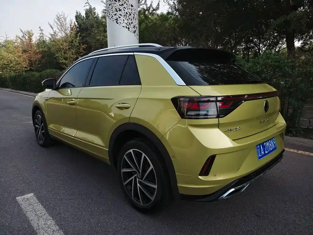 Volkswagen T-Roc — фото 7