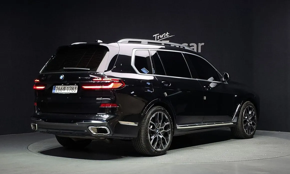BMW X7 — фото 3