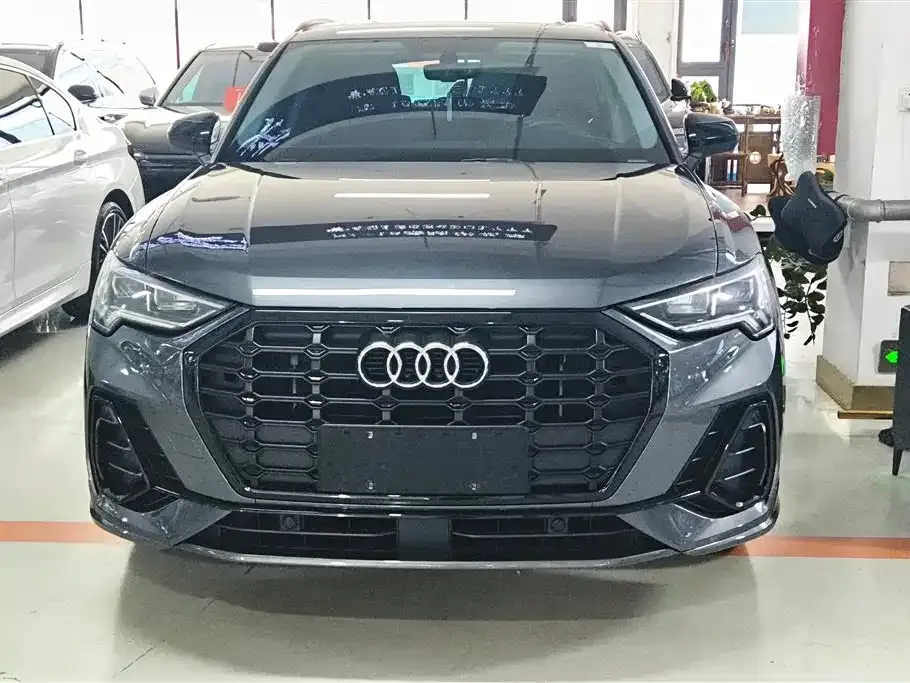 Audi Q3 — фото 9