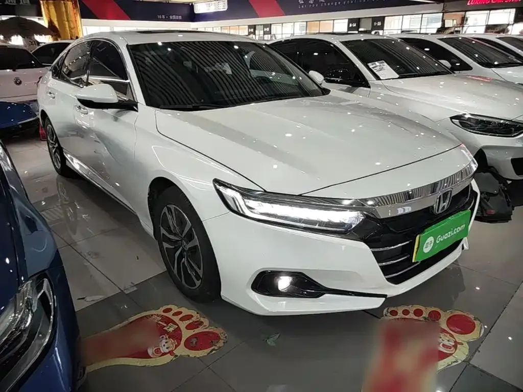 Honda Accord — фото 10