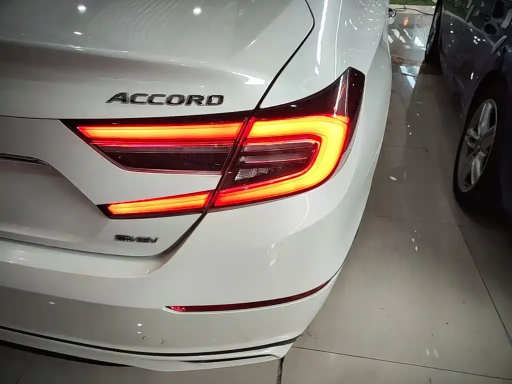 Honda Accord — фото 2