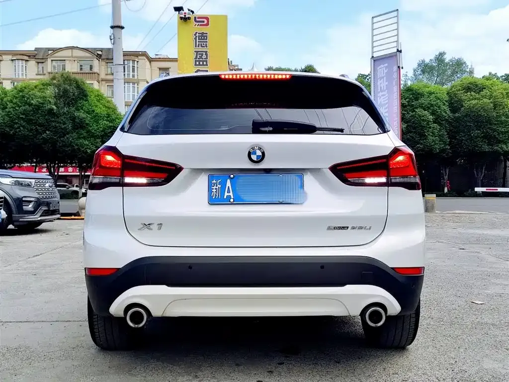 BMW X1 — фото 9