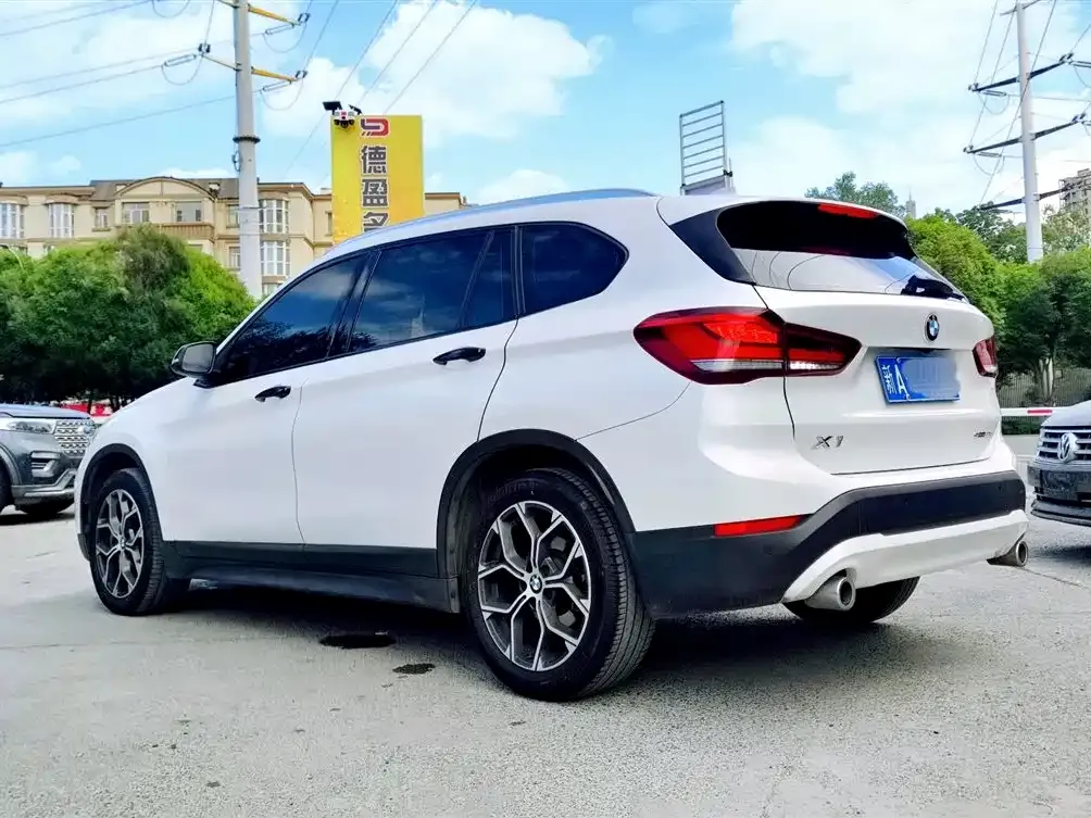 BMW X1 — фото 4