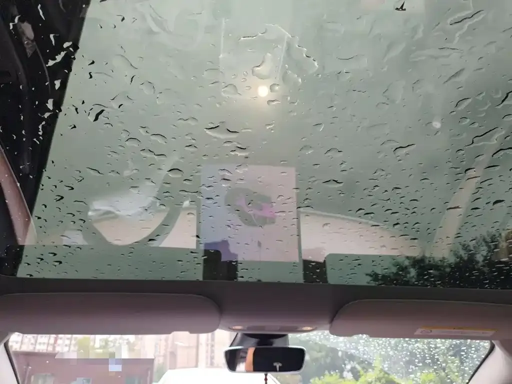 Tesla Model 3 — фото 10