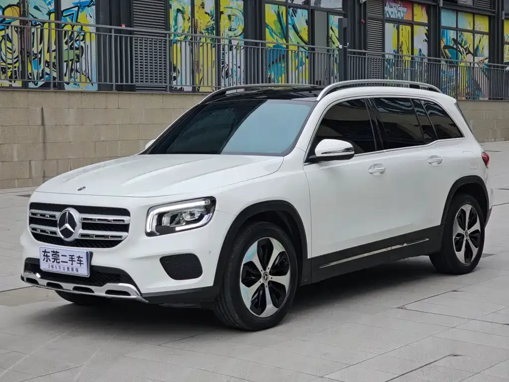 Mercedes-Benz GLB — фото 1