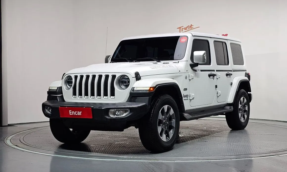 Jeep Wrangler — фото 1