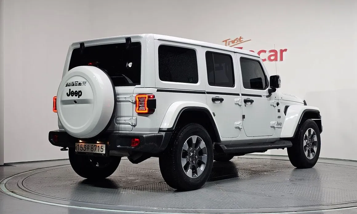 Jeep Wrangler — фото 6
