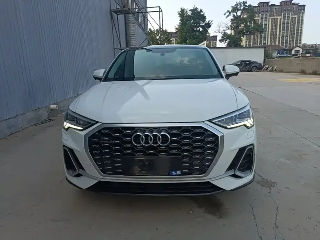 Audi Q3 Sportback — фото 9