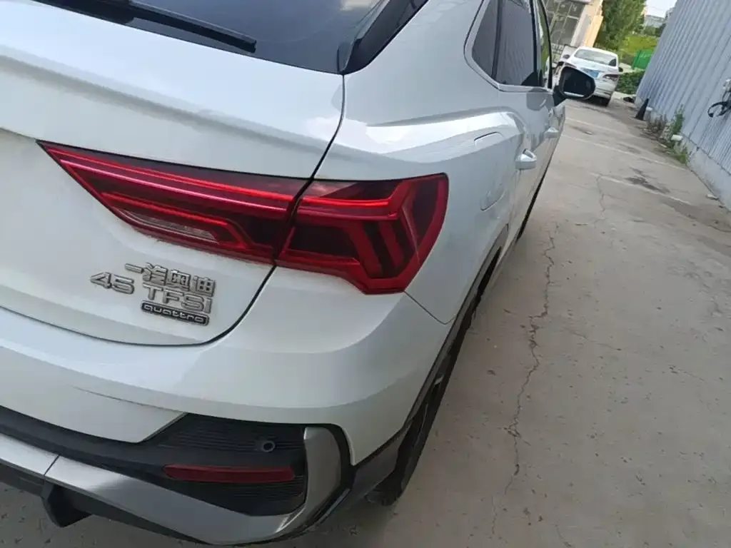 Audi Q3 Sportback — фото 3