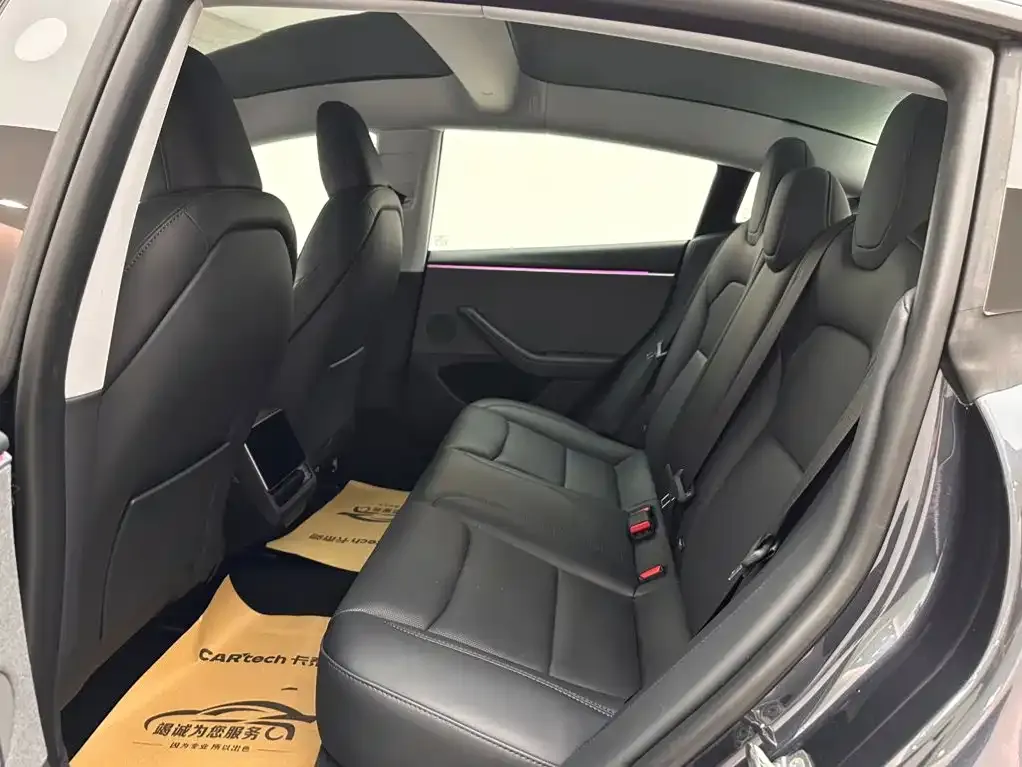 Tesla Model 3 — фото 10