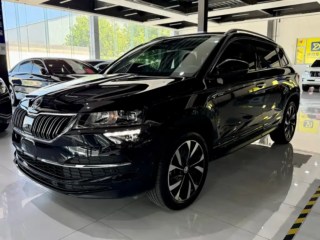 Skoda Karoq — фото 1