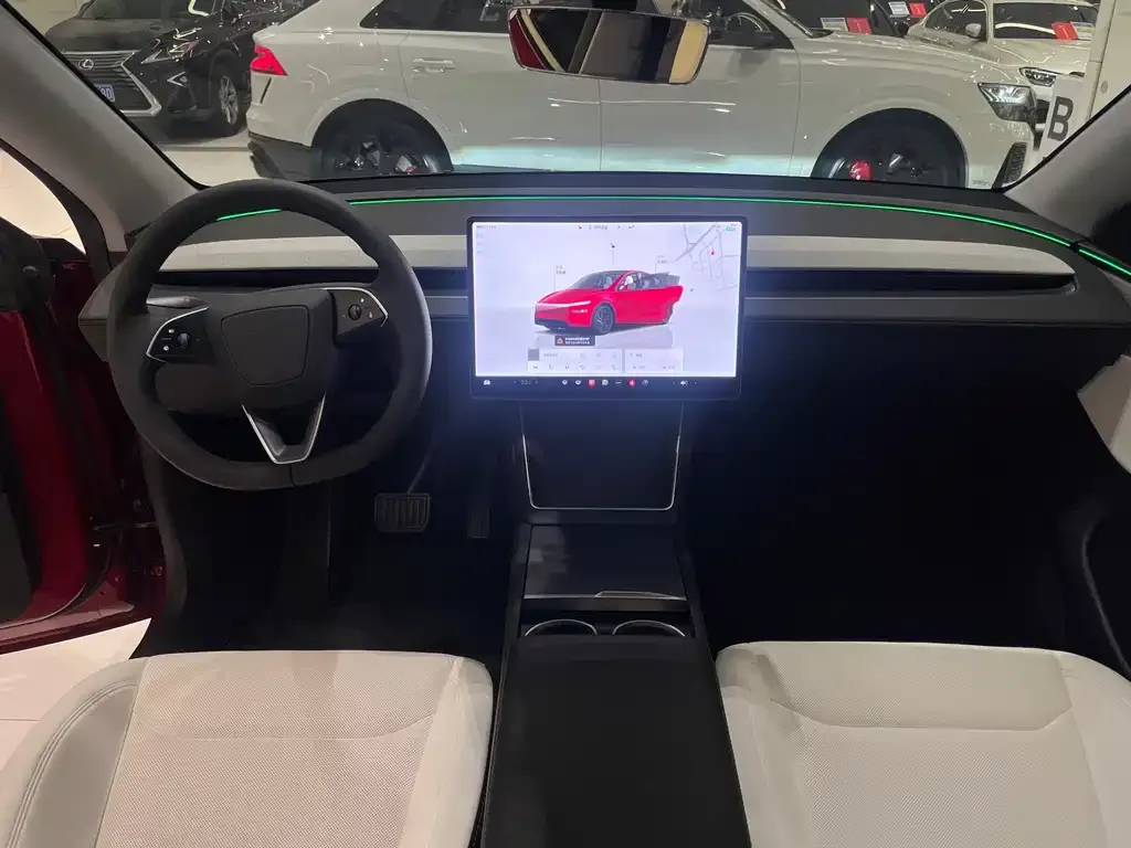 Tesla Model Y — фото 2