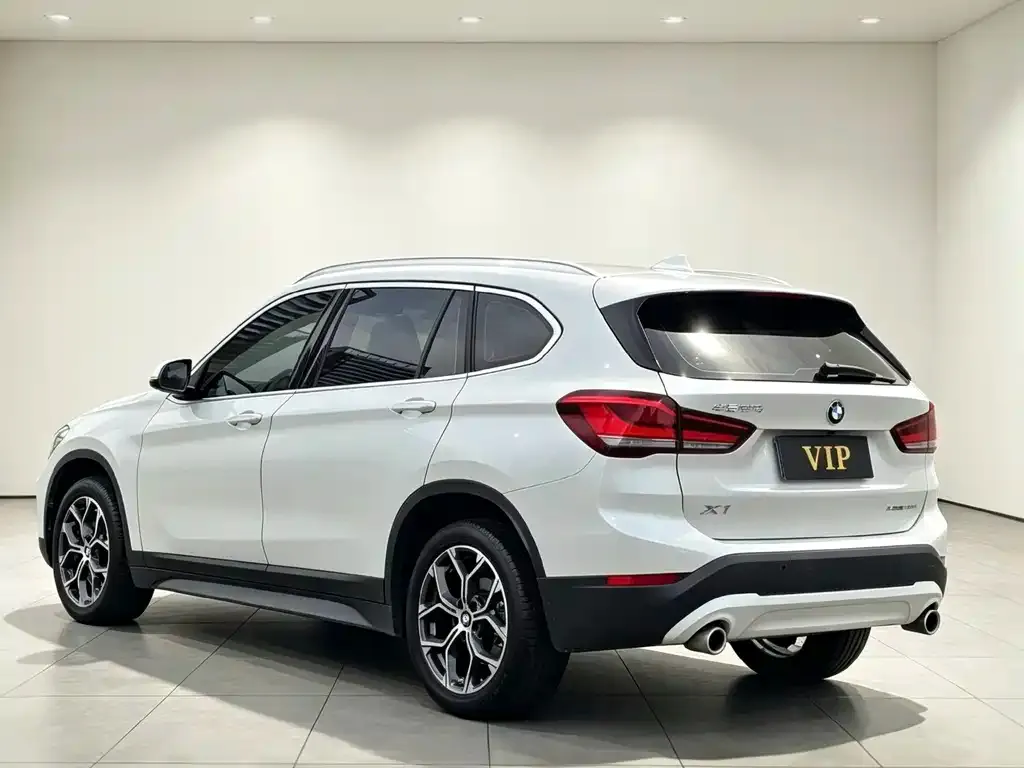BMW X1 — фото 7