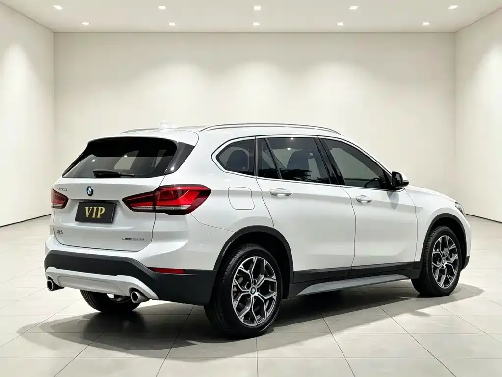 BMW X1 — фото 6