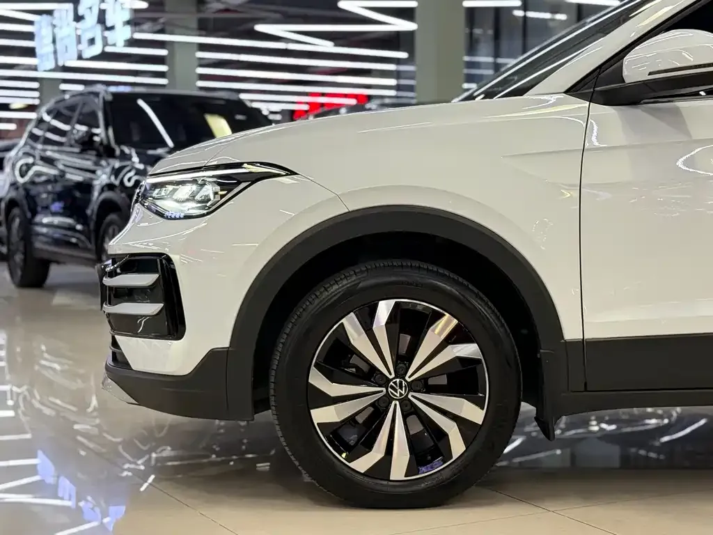 Volkswagen Tharu — фото 8