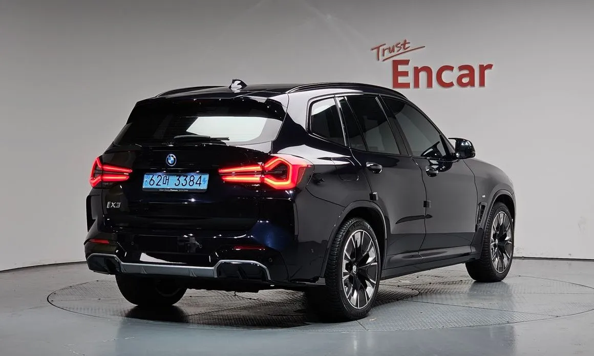 BMW iX3 2024 из KR, фото 4
