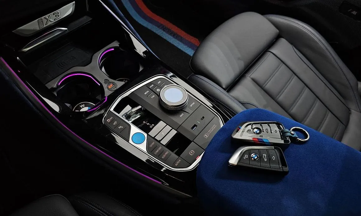 BMW iX3 2024 из KR, фото 9