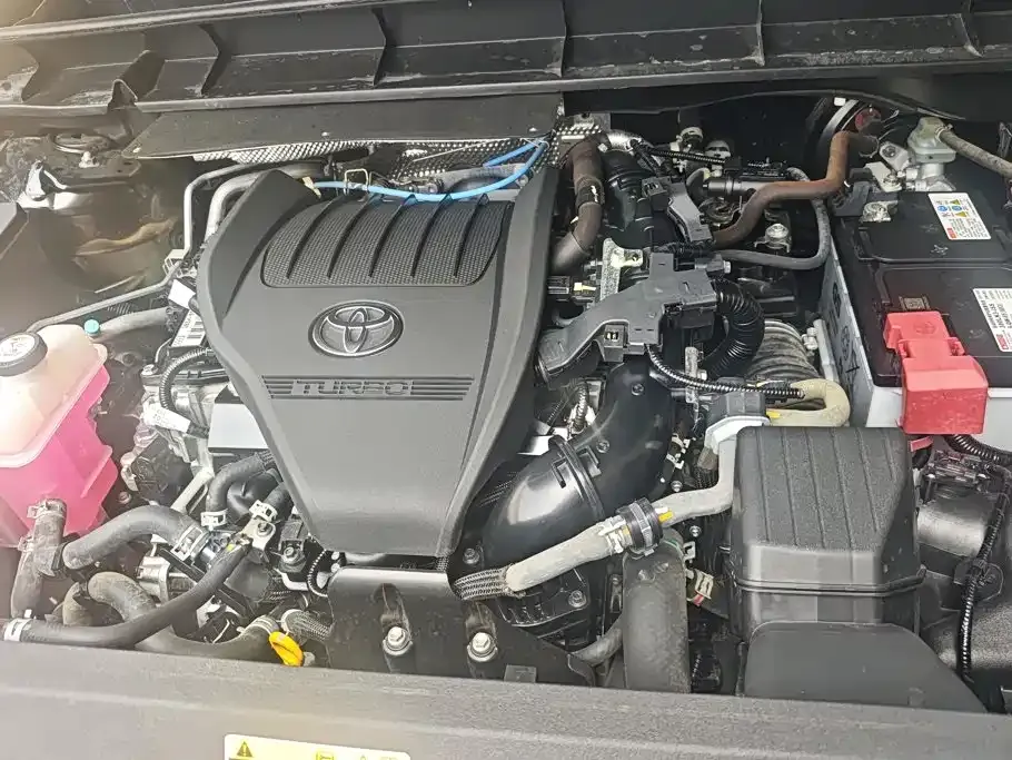 Toyota Crown Kluger 2023 из CN, фото 5