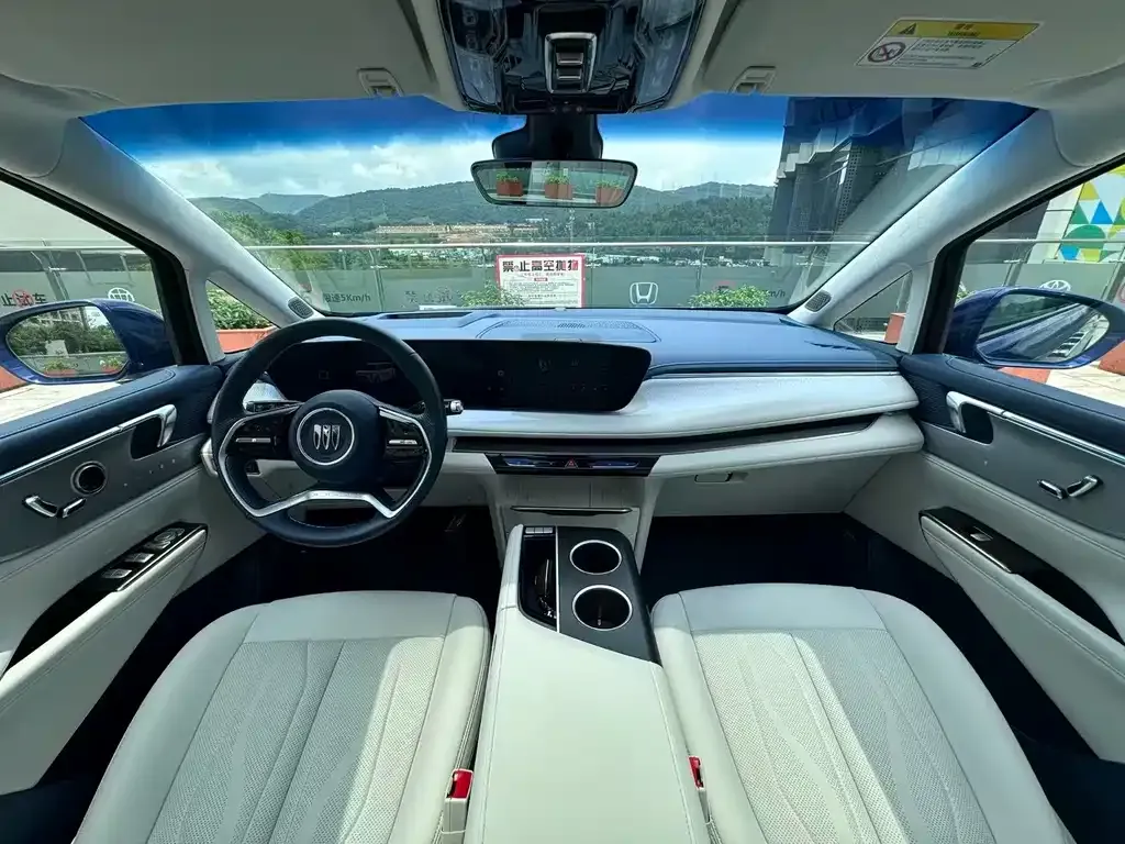 Buick GL8 Hybrid — фото 6