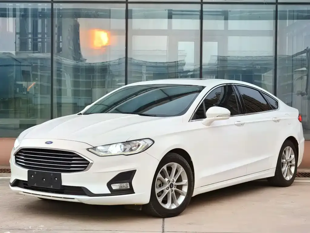 Ford Mondeo — фото 1
