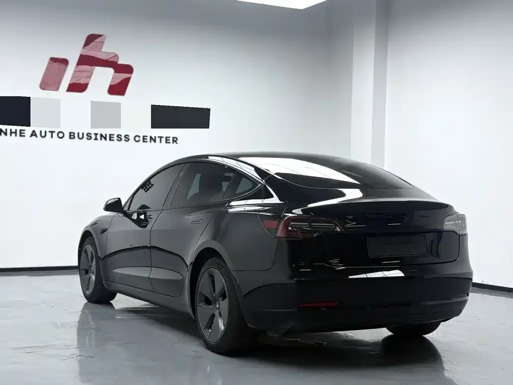 Tesla Model 3 — фото 6