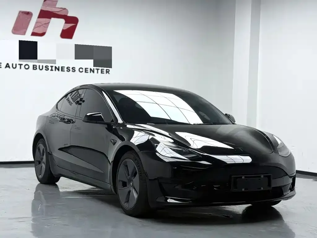 Tesla Model 3 — фото 4