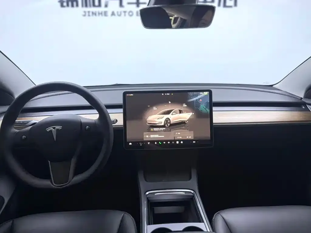 Tesla Model 3 — фото 5