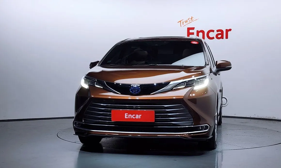 Toyota Sienna 2022 из KR, фото 2