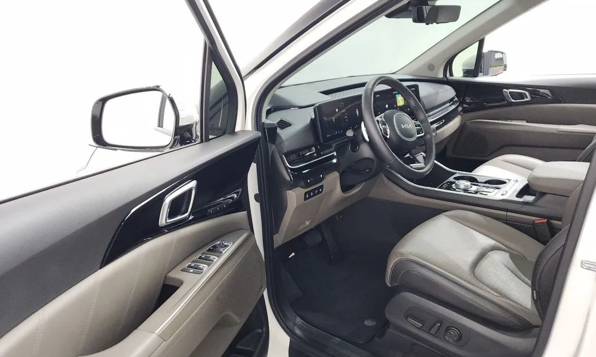 Kia Carnival — фото 10