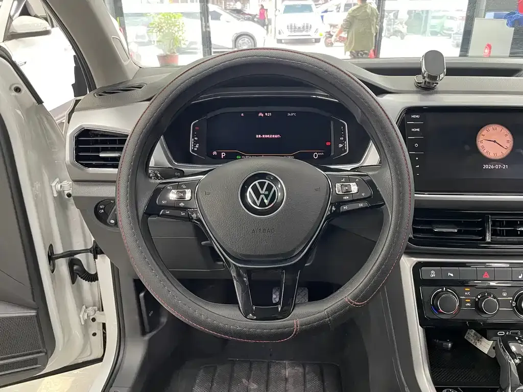 Volkswagen T-Cross — фото 7