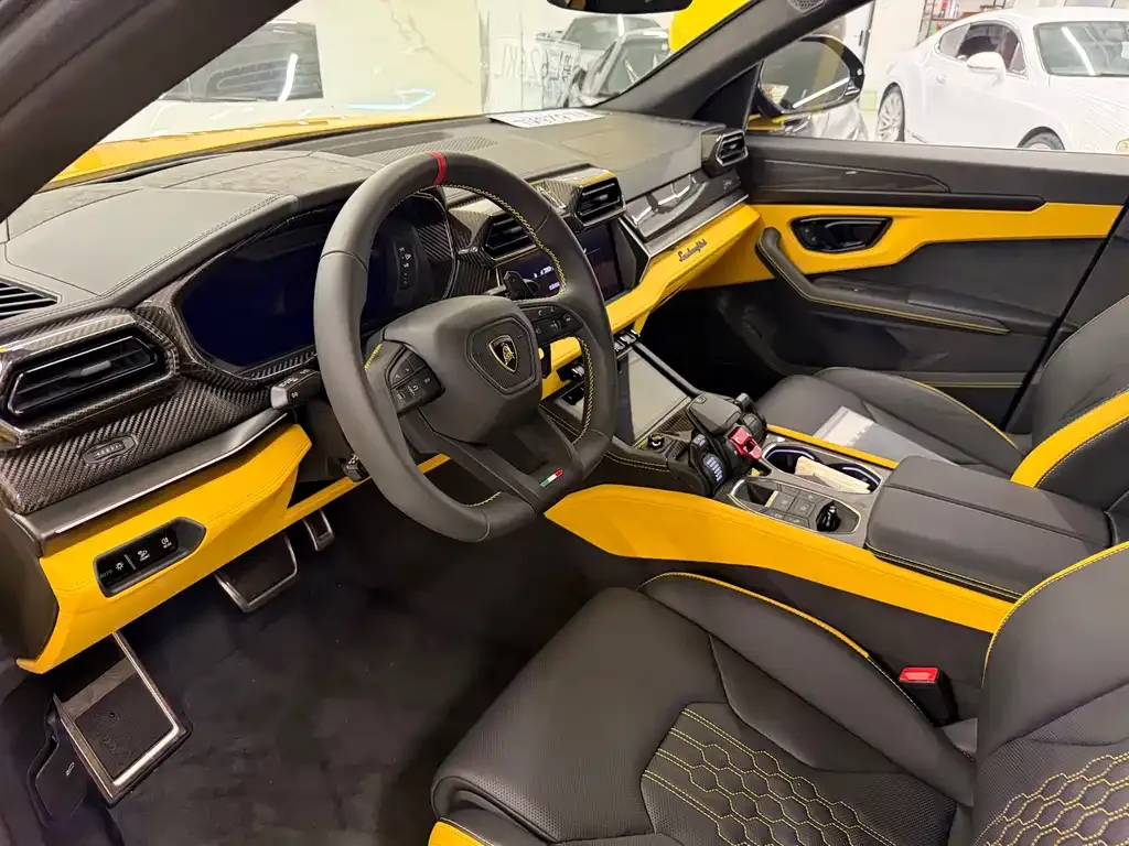 Lamborghini Urus SE — фото 5
