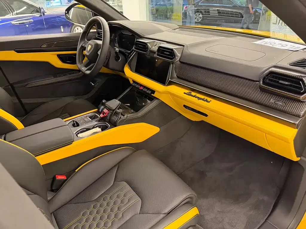Lamborghini Urus SE — фото 7