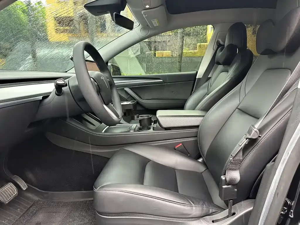 Tesla Model Y — фото 5