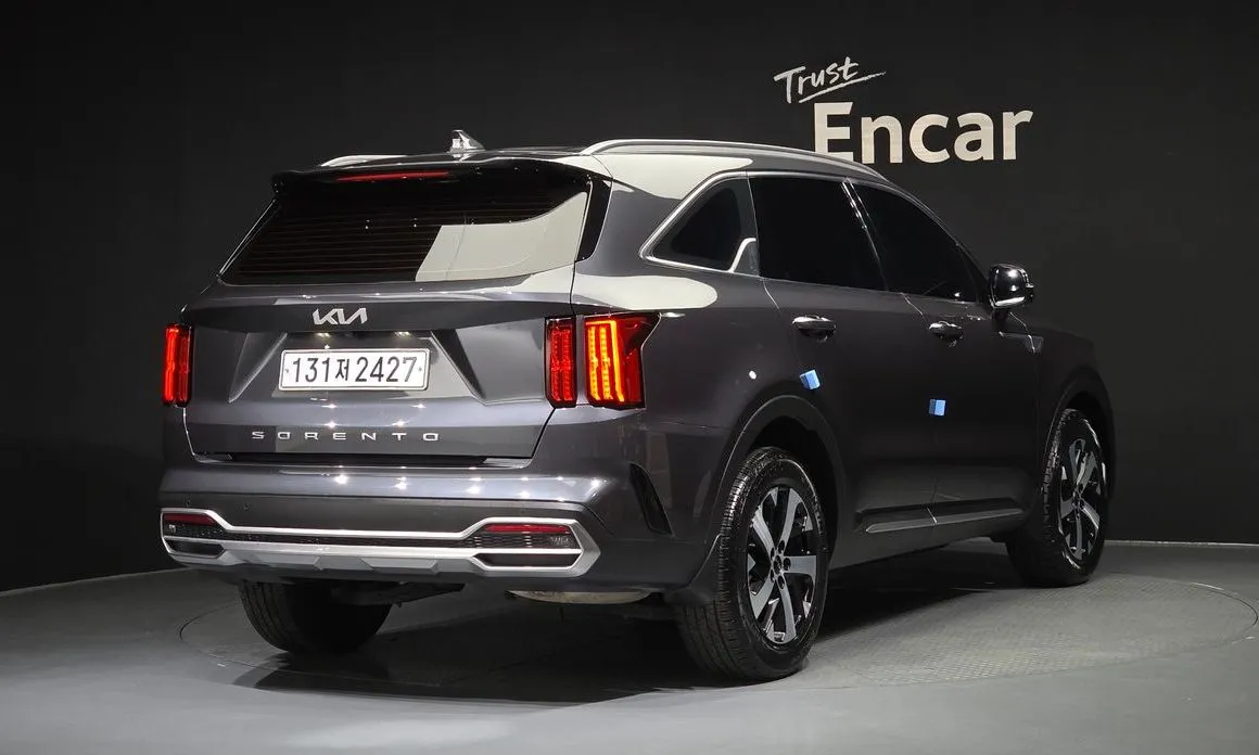 Kia Sorento — фото 9