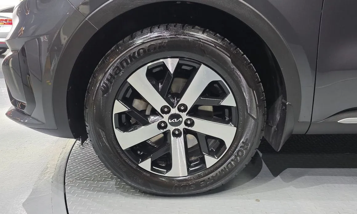 Kia Sorento — фото 7