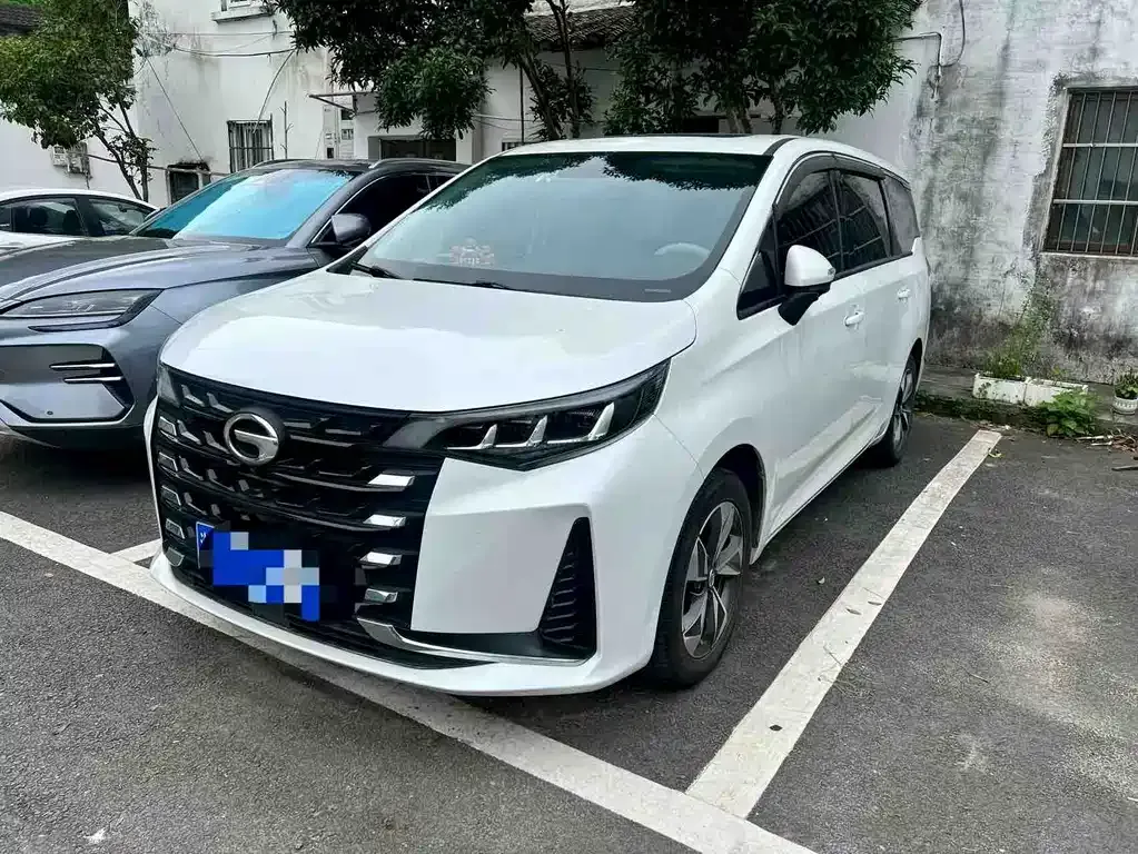 GAC Motor Trumpchi M6 — фото 1