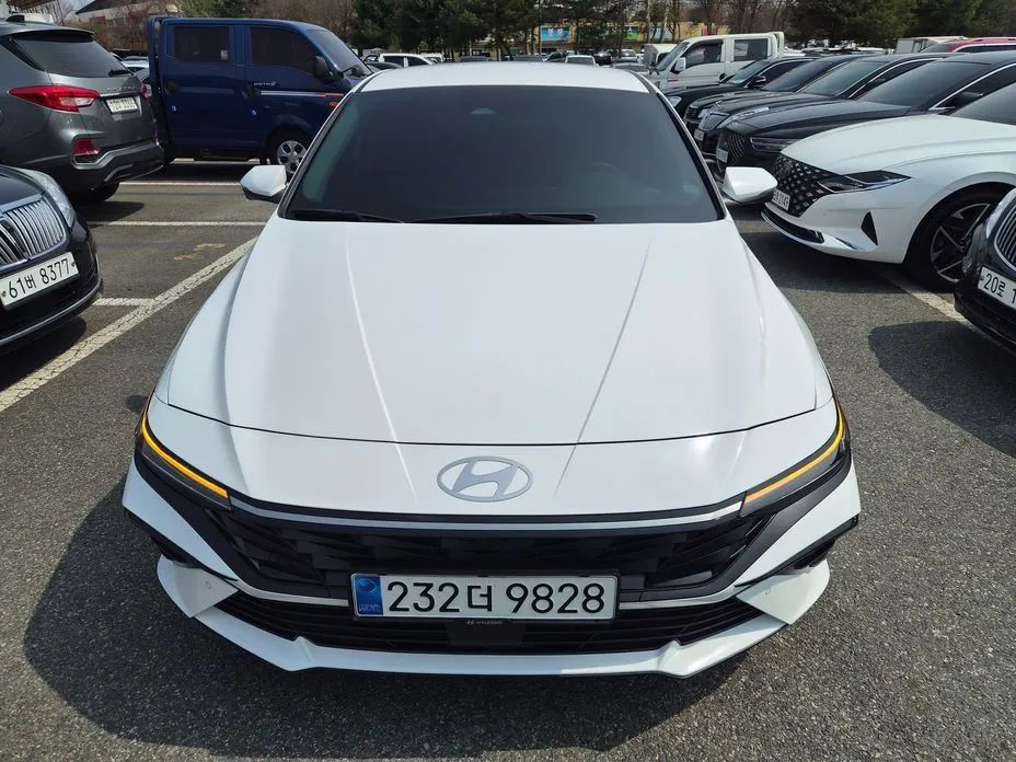 Hyundai AVANTE — фото 1