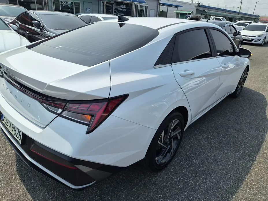 Hyundai AVANTE — фото 6