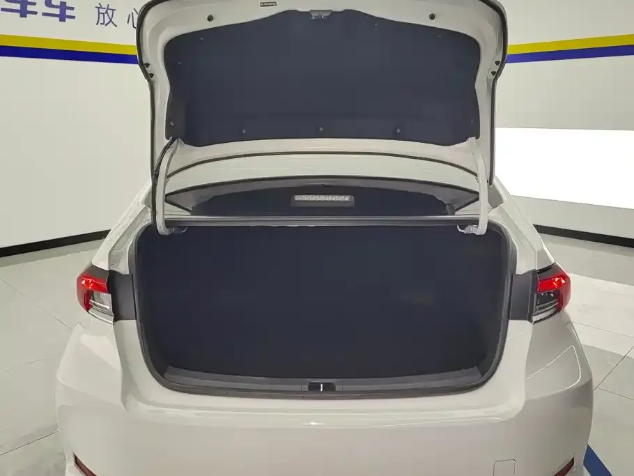 Toyota Corolla 2022 из CN, фото 9