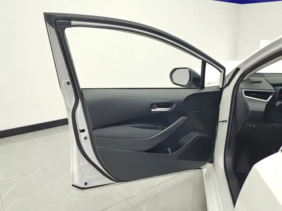 Toyota Corolla 2022 из CN, фото 5