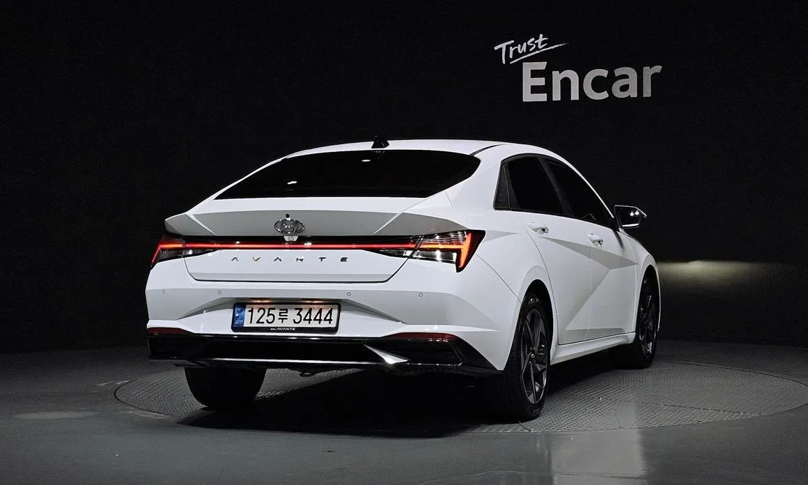Hyundai AVANTE — фото 3