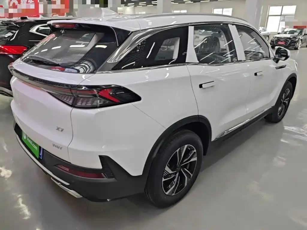 BAIC X7 — фото 2